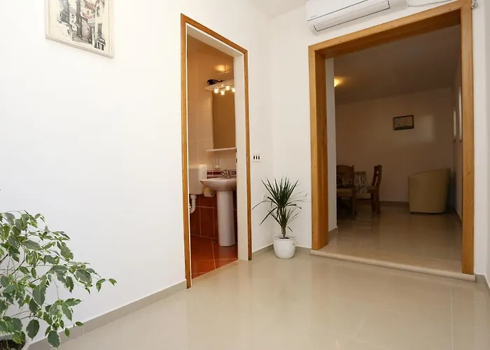 公寓 With Parking Space Lumbarda, Korcula - 4352 鲁巴达